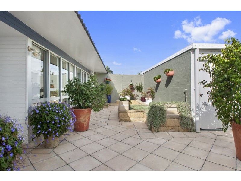 A20/16 Spinnaker Drive, Sandstone Point QLD 4511