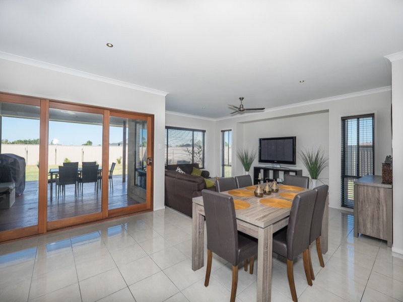 8 Clubrush Court, Banksia Beach QLD 4507