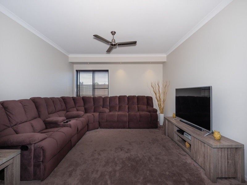 8 Clubrush Court, Banksia Beach QLD 4507