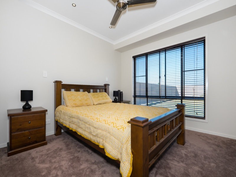 8 Clubrush Court, Banksia Beach QLD 4507