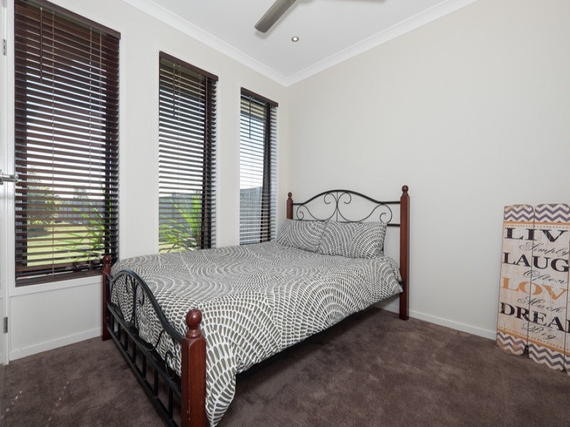 8 Clubrush Court, Banksia Beach QLD 4507