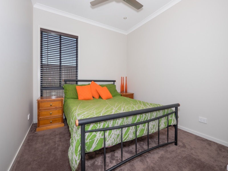 8 Clubrush Court, Banksia Beach QLD 4507