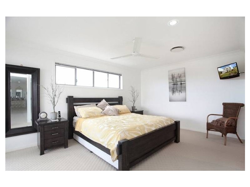 51 Dunebean Drive, Banksia Beach QLD 4507