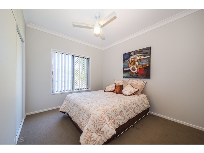 211 Bestmann Road, Sandstone Point QLD 4511