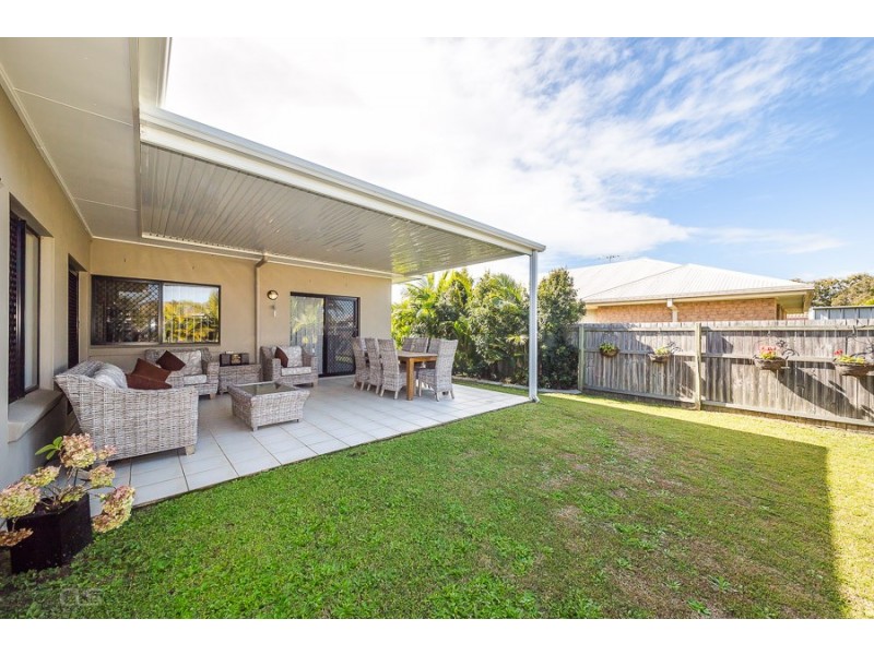 211 Bestmann Road, Sandstone Point QLD 4511
