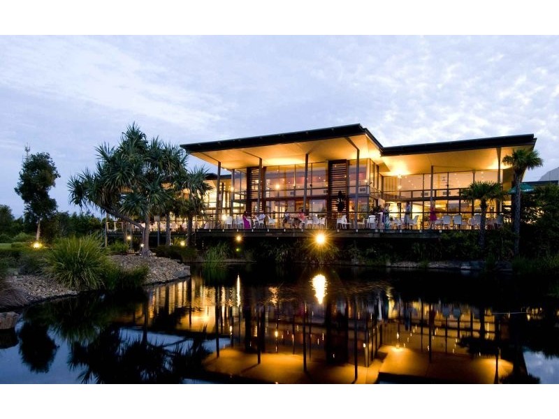 211 Bestmann Road, Sandstone Point QLD 4511