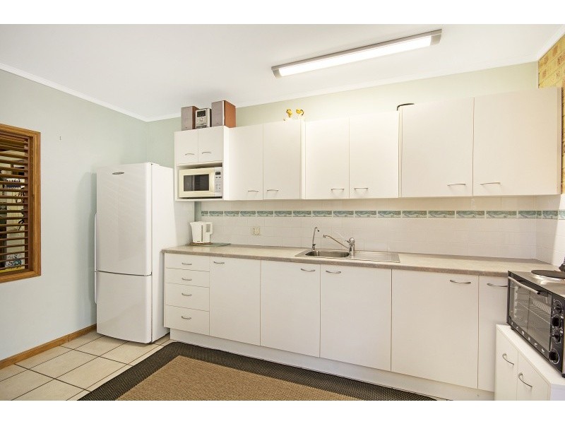 72 Ningi Esplanade, Ningi QLD 4511