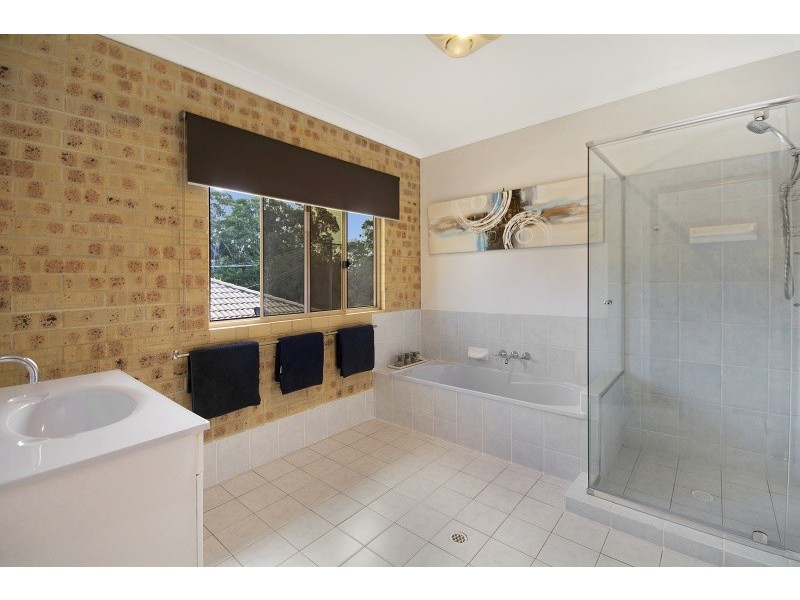 72 Ningi Esplanade, Ningi QLD 4511