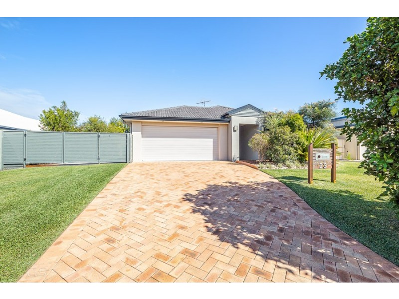 23 Raptor Parade, Banksia Beach QLD 4507