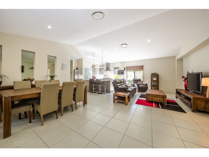 23 Raptor Parade, Banksia Beach QLD 4507