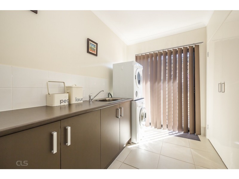 23 Raptor Parade, Banksia Beach QLD 4507