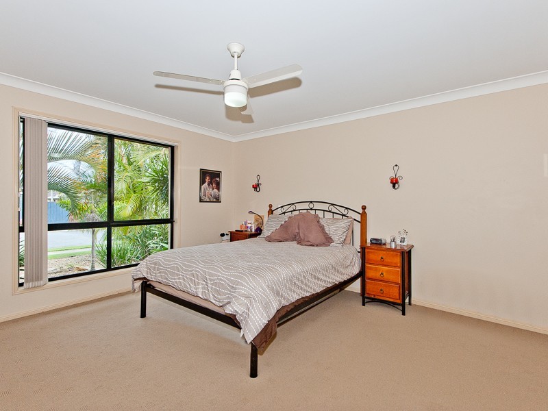 40 Bilinga Court, Sandstone Point QLD 4511