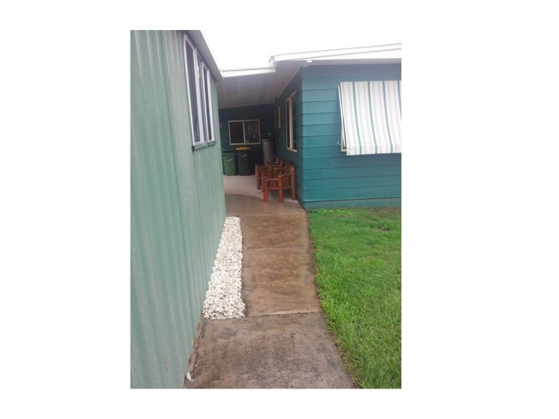 22 Gillian Street, Beachmere QLD 4510
