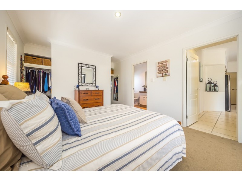 36 Bilinga Court, Sandstone Point QLD 4511