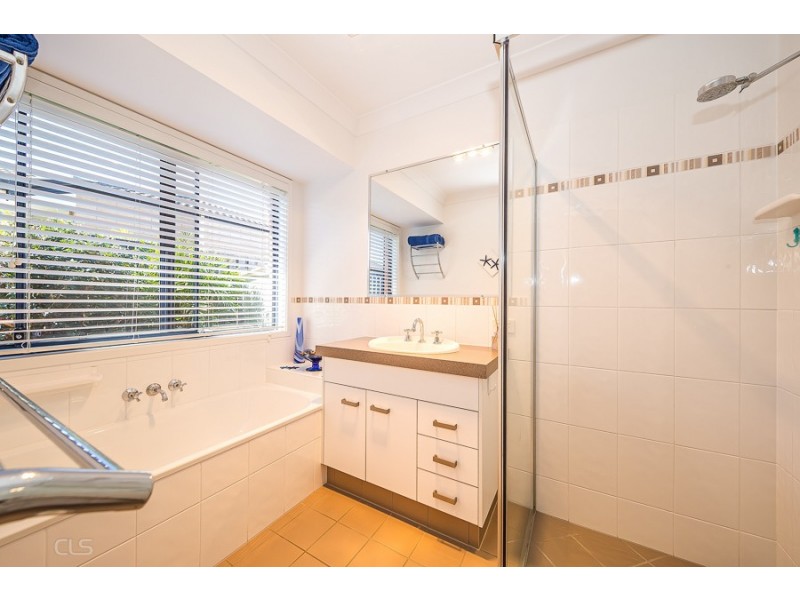 36 Bilinga Court, Sandstone Point QLD 4511