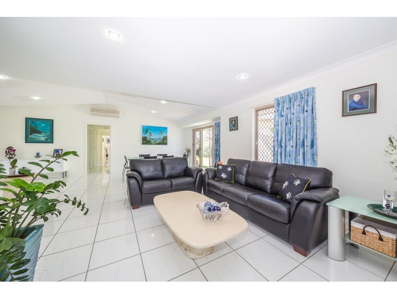 9 Sun Court, Banksia Beach QLD 4507
