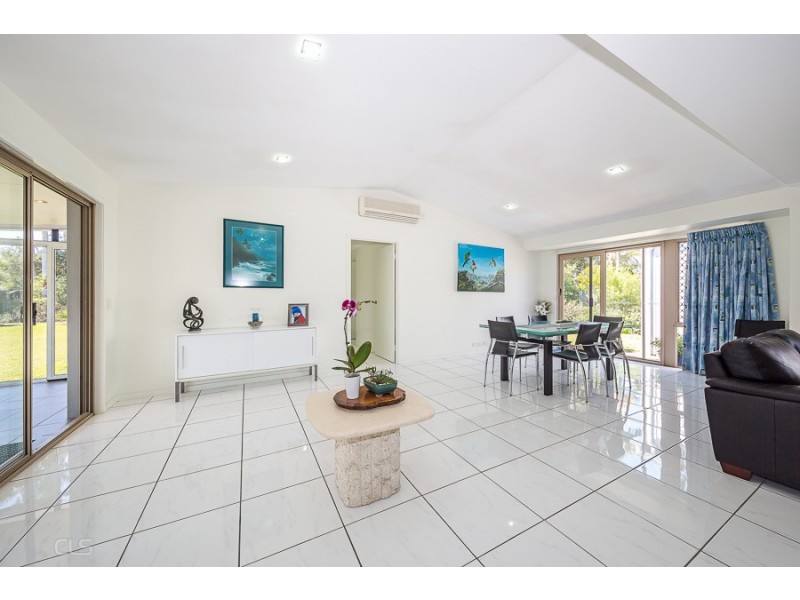 9 Sun Court, Banksia Beach QLD 4507