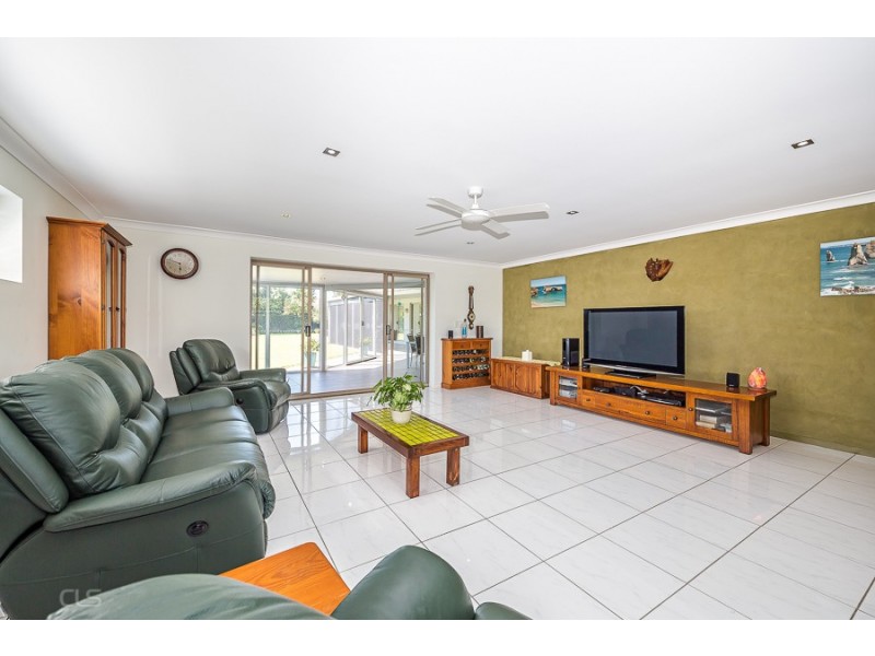 9 Sun Court, Banksia Beach QLD 4507