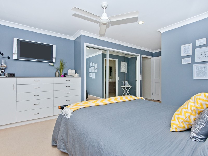 7 Amity Court, Sandstone Point QLD 4511