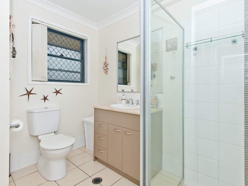 7 Amity Court, Sandstone Point QLD 4511