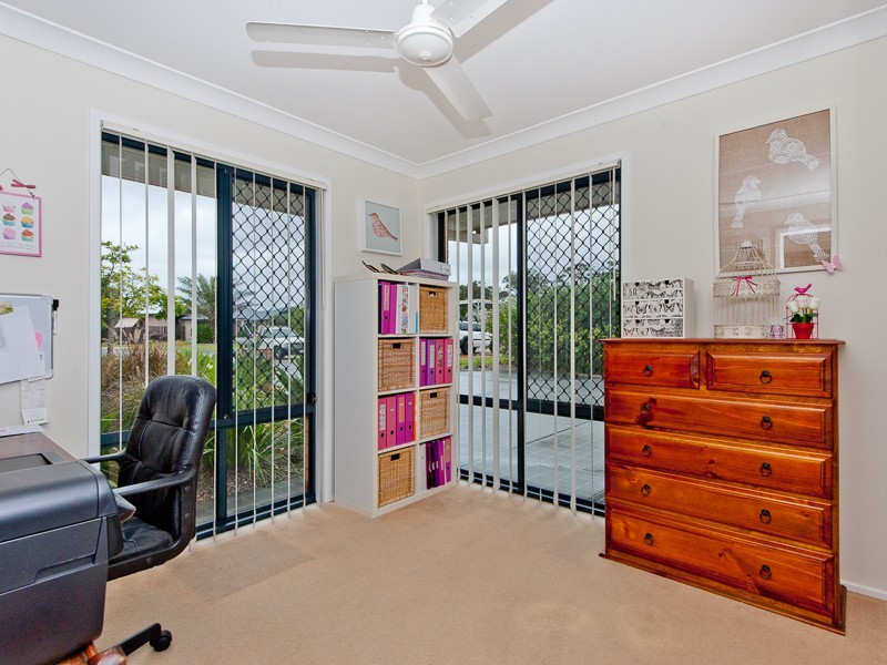 7 Amity Court, Sandstone Point QLD 4511