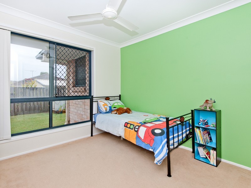 7 Amity Court, Sandstone Point QLD 4511