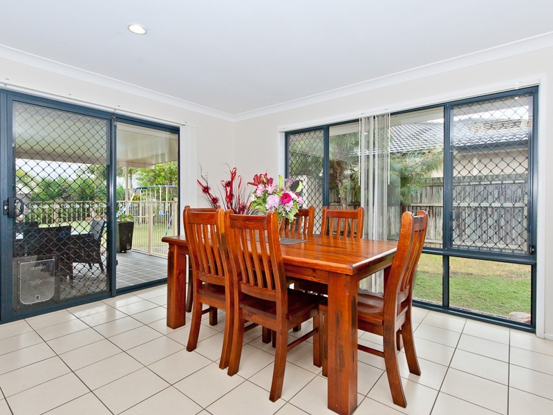 7 Amity Court, Sandstone Point QLD 4511