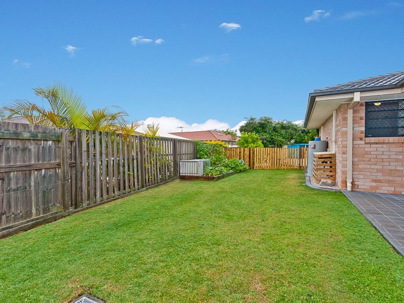 7 Amity Court, Sandstone Point QLD 4511
