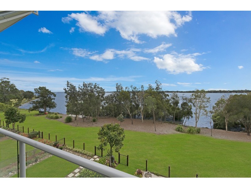Unit 16 Spinnaker Blue, Sandstone Point QLD 4511