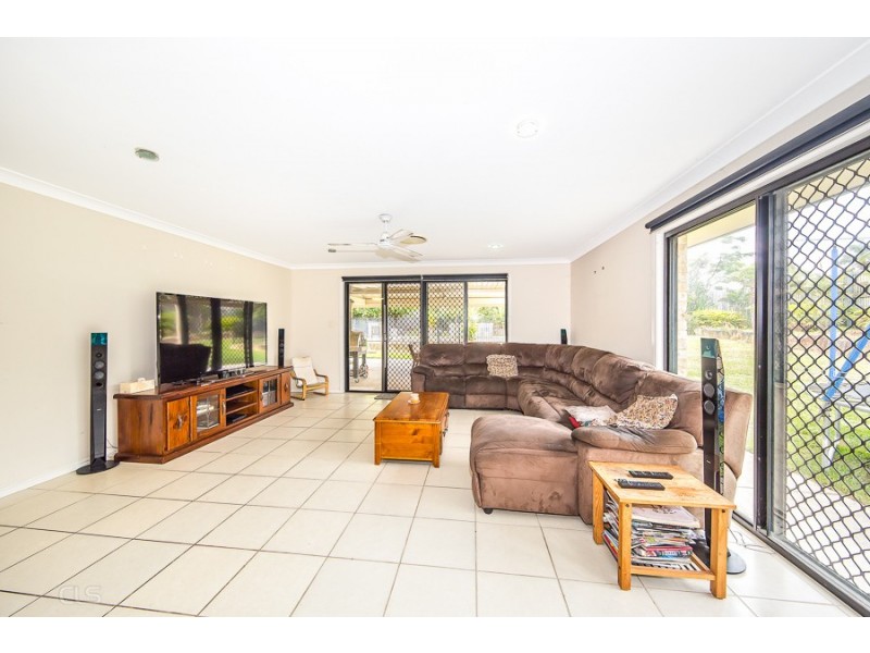 34 Hirst Court, Ningi QLD 4511