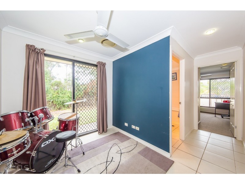 34 Hirst Court, Ningi QLD 4511