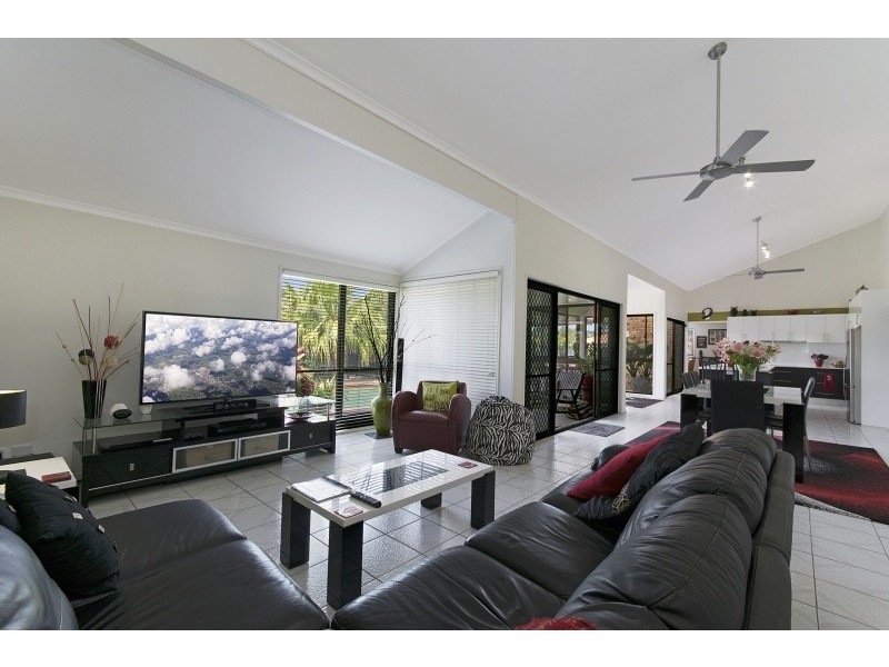 19 Jacaranda Drive, Bongaree QLD 4507