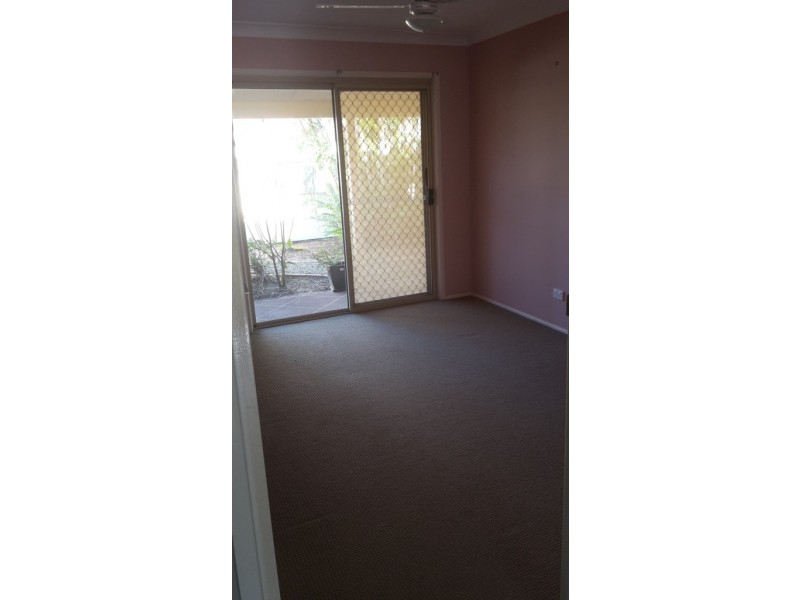 77 Bestmann Road East, Sandstone Point QLD 4511