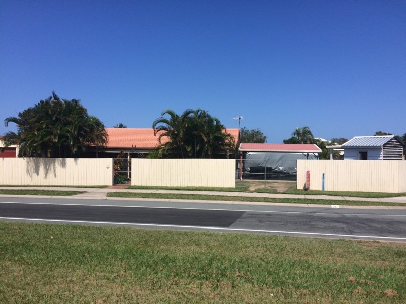 77 Bestmann Road East, Sandstone Point QLD 4511