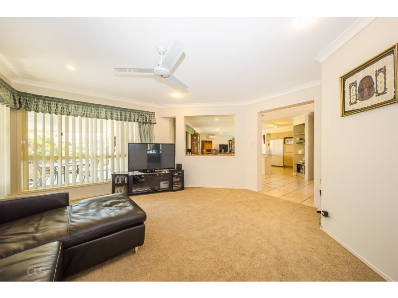 263 Bestmann Road, Sandstone Point QLD 4511