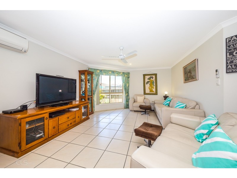 263 Bestmann Road, Sandstone Point QLD 4511
