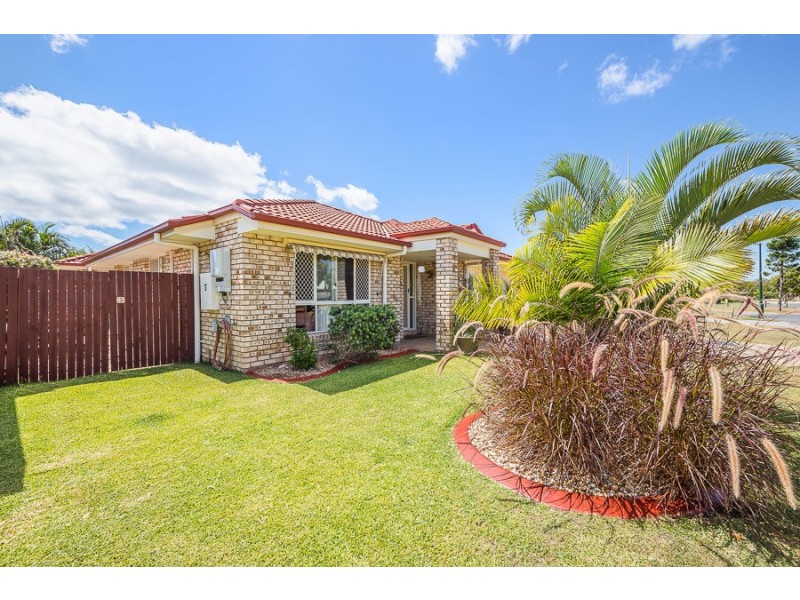 8 Rushcutters Court, Sandstone Point QLD 4511