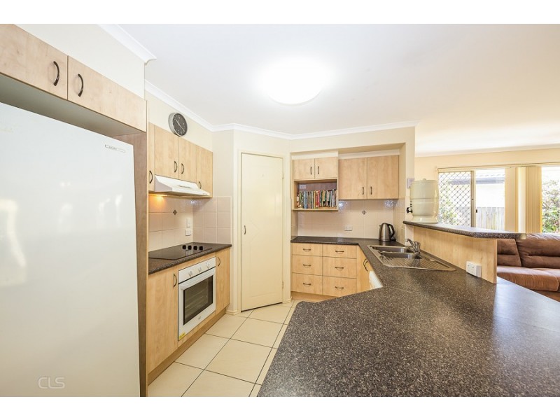 8 Rushcutters Court, Sandstone Point QLD 4511