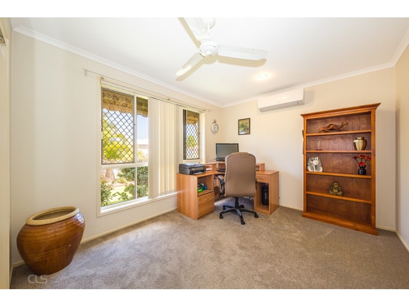 8 Rushcutters Court, Sandstone Point QLD 4511