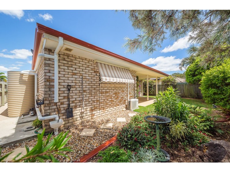 8 Rushcutters Court, Sandstone Point QLD 4511