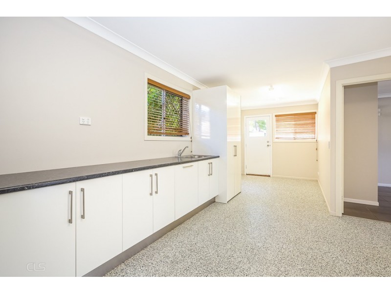 17 Hutchinson Street, Woorim QLD 4507