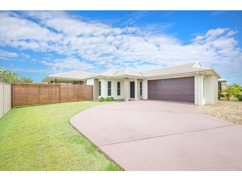 152 Marina Blvd, Banksia Beach QLD 4507