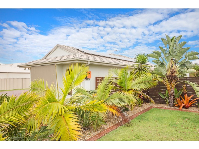 152 Marina Blvd, Banksia Beach QLD 4507