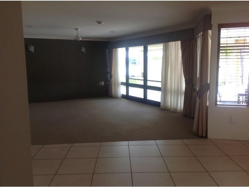 7 Dolphin, Bongaree QLD 4507