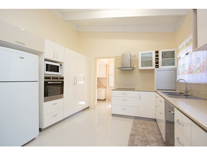 48 Phoenix Avenue, Bongaree QLD 4507