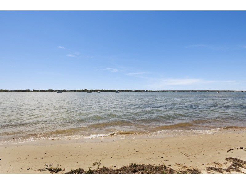 7A/16 Spinnaker Drive, Sandstone Point QLD 4511