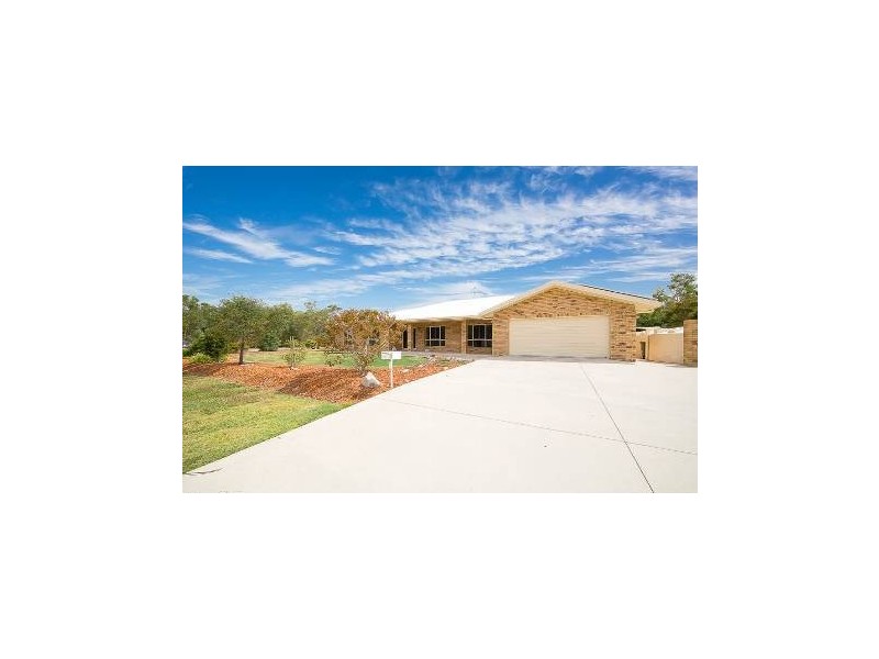 1-5 Barr Place, Ningi QLD 4511