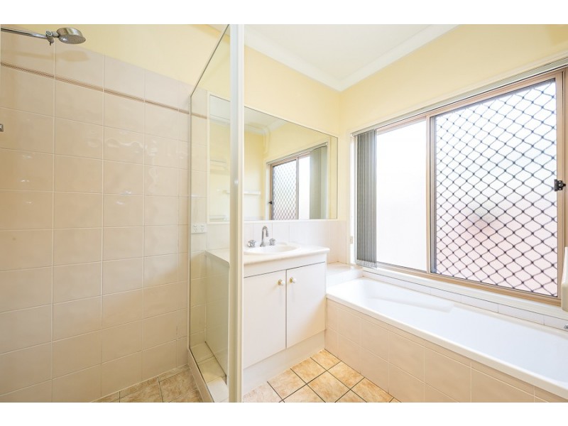 218 Endeavour Drive, Banksia Beach QLD 4507
