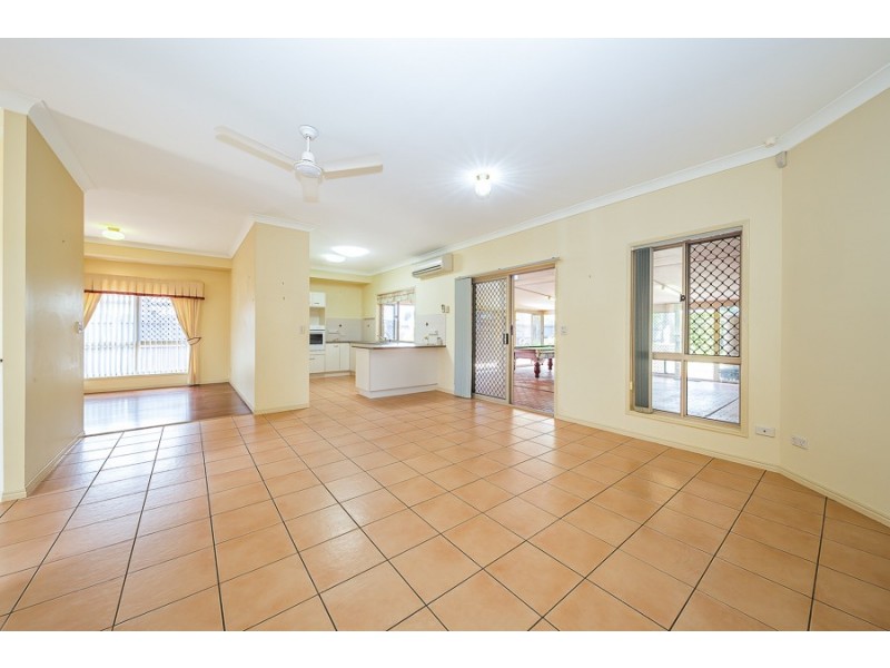 218 Endeavour Drive, Banksia Beach QLD 4507