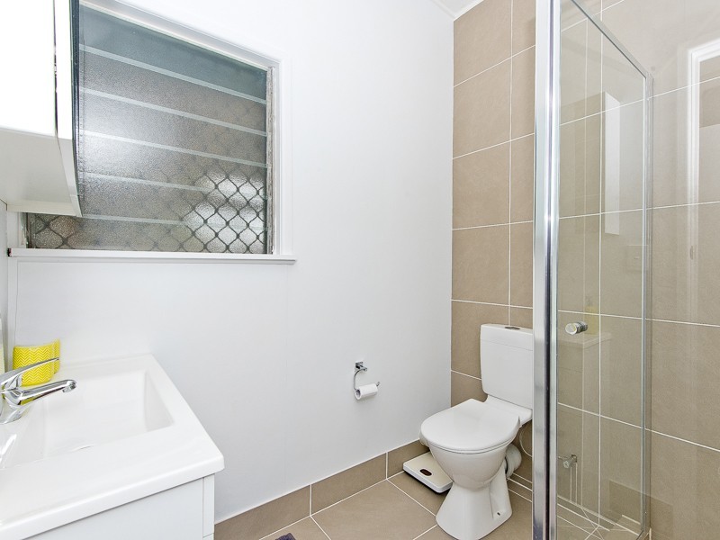 6 Miramar Street, Bongaree QLD 4507
